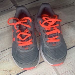 Girls Under Armour shoes